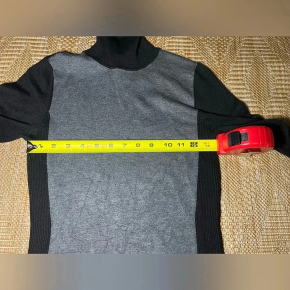 The Limited Women's Black and Grey Fitted Turtleneck Sweater, Size XS - Picture 6 of 8